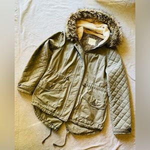 ◻️ Gray Quilted Coat ◽️